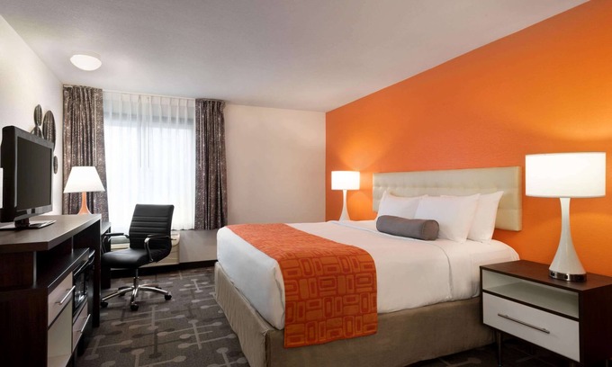 Appleton Hotel | Howard Johnson by Wyndham Appleton