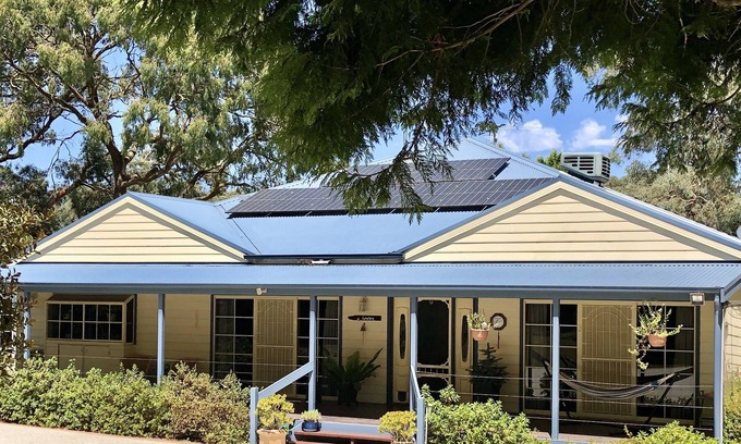 Heathcote Junction Casa | Howay Retreat - your relaxing home away from home.