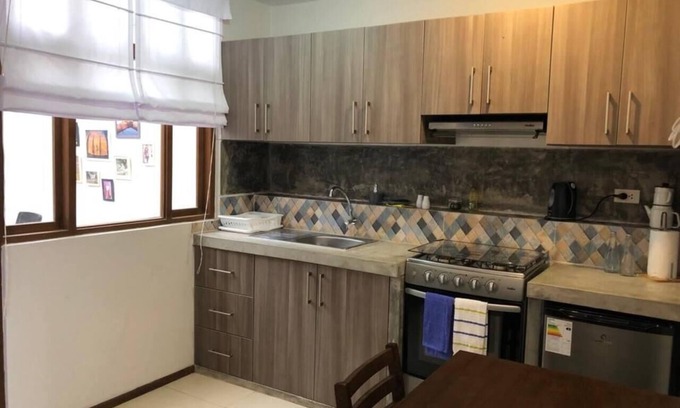 Trujillo Apartamento | HuanchacoStudio/KingBed/Balcony/Tv/Wifi