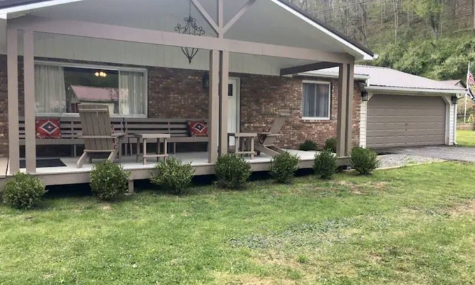 Stafford Casa | Huckleberry Trail House-