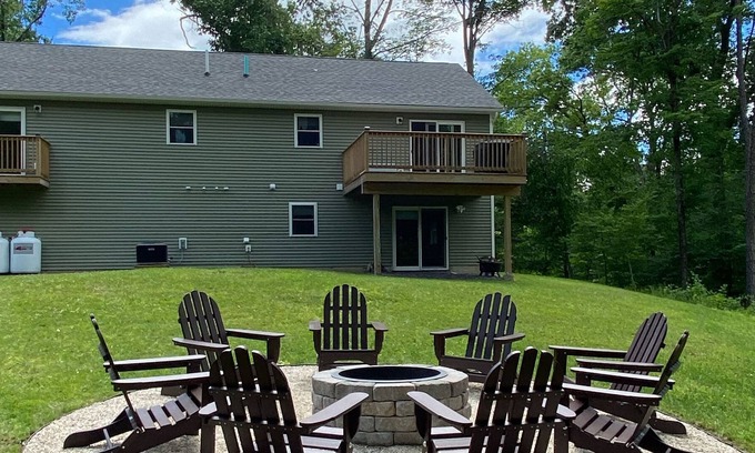 Ulster Park Casa | Hudson Valley Hideaway- near Red Maple Vineyard