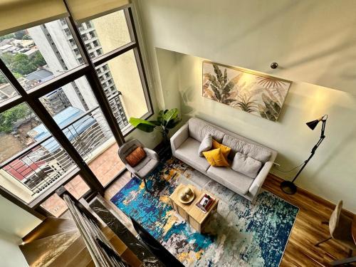 San Lorenzo Apartamento | Huge 100-SQM 3BR Loft near Greenbelt Makati