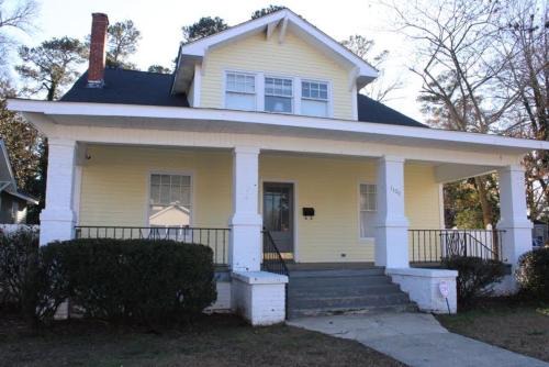 Goldsboro Casa | Huge 4-Bedroom Historic Home & Game Room