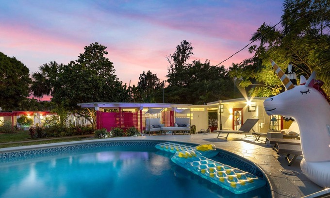 Wilton Manors Complejo | Huge Lake Compound Pool Private Suites 3 Homes Dog Friendly