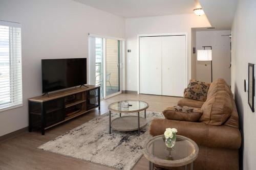 Historic Southwest Apartamento | HUGE New Apartment Next to Mayo, Free Parking