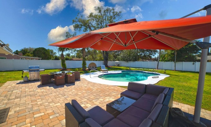 Florida Center Casa | HUGE pool! 3min to Universal, 10 min to EPIC, 15min Disney