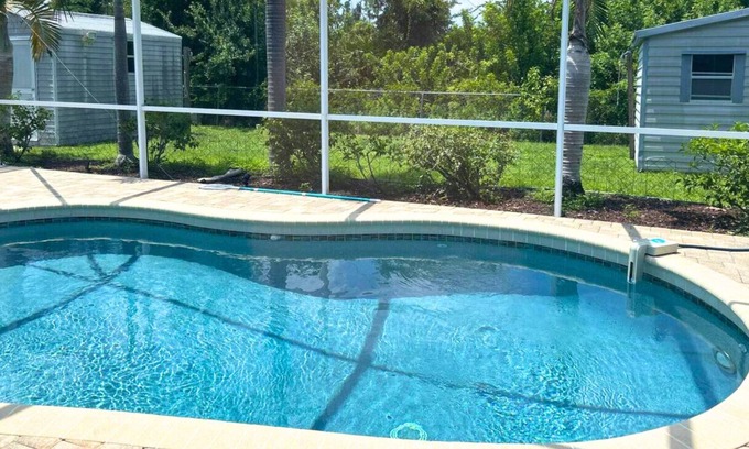 Gulf Cove Casa | !HUGE POOL/LANAI-BBQ-WASHER/DRYER-NEAR RIVER/BEACH/GOLF/PARKS/SHOPS/RESTAURANTS!