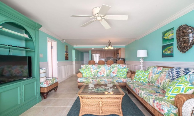 Seven Mile Beach Condominio | Enorme Porche! 3Bedroom-Oceanfront Condo