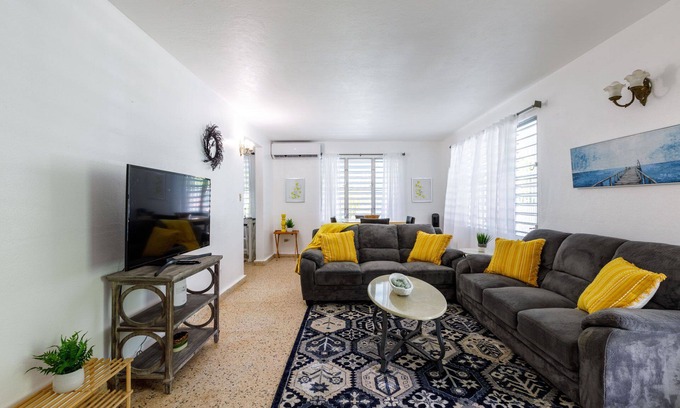 Mata de Platano Casa | Huge Porch House in Rainforest 15 min from Beach