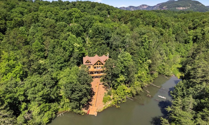 Lake Lure Cabina | Huge Spacious Cabin On the Lake. Mountain/Lake views