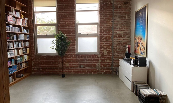 Arts District Condominio | Huge, stylish loft in the Arts District - 30 days min. stay