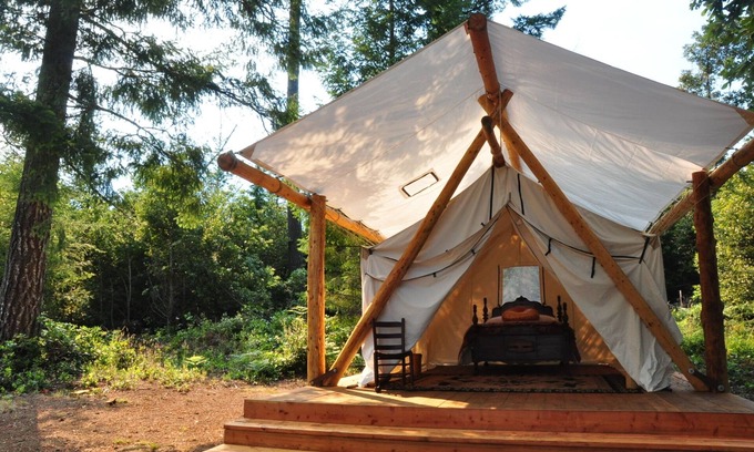 Blue Lake Cabina | Humboldt Glamping! A unique experience...Your very own private camp!