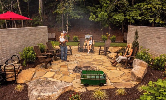 Wildwood Casa | Hummingbird Cabin |Stunning Views, Outdoor Kitchen