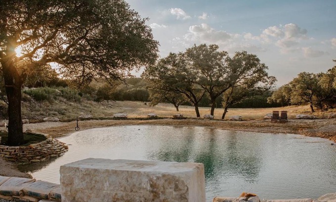 Spring Branch Casa | Hummingbird Haus - Hill country views on 20 acres with firepit