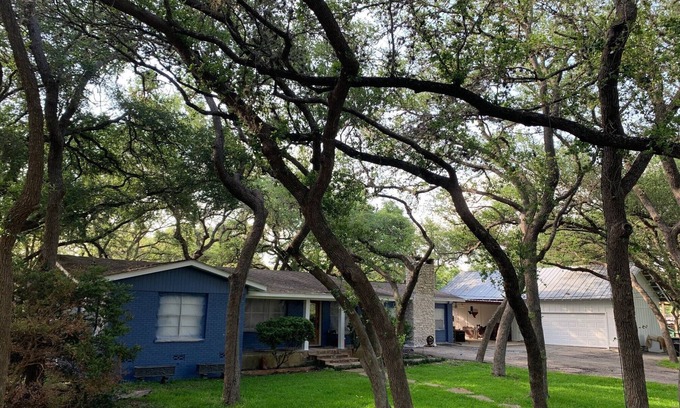 New Braunfels Otro | Winter Texan Hill Country Paradise