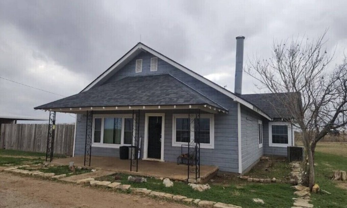 Vernon Casa | Hunting - Fishing - equestrian - Ranchette