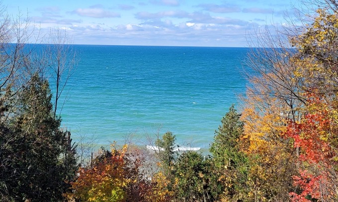 Ashfield-Colborne-Wawanosh Casa | Huron Blue Lakehouse - Private & secluded lakefront home