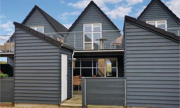 Henne Casa | Hus R