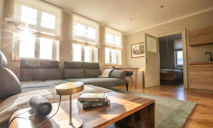 Liberec Apartamento | Husova 87 Rosewood Suite