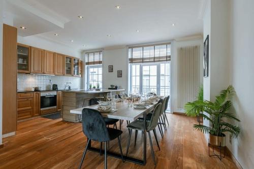 Blankenberge Casa | Huswell - Beautiful and spacious vacation home with parking