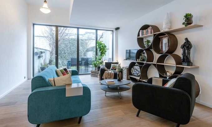 Antwerp Casa | Huswell - Charming retreat, 15 Minutes to Station