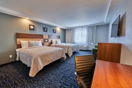Main Street Hyannis Hotel | Hyannis Plaza Hotel