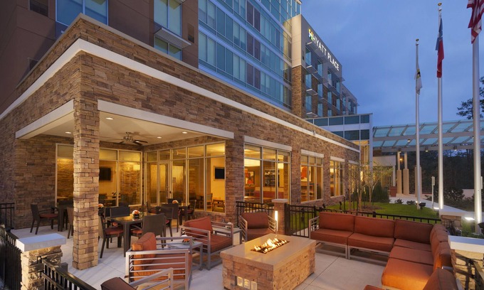 The Woodlands Hotel | Hyatt Place Houston / The Woodlands