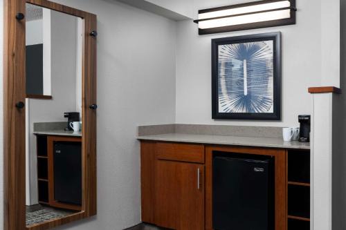 Wayne Hotel | Hyatt Place Indianapolis Airport