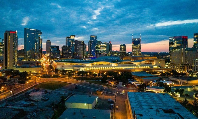 The Gulch Casa | Hyve - Speakeasy - Pool & Clubhouse