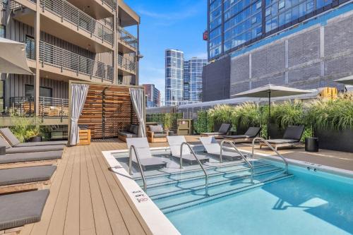 Downtown Nashville Casa | Hyve - Timber Blanc - Walk to Broadway