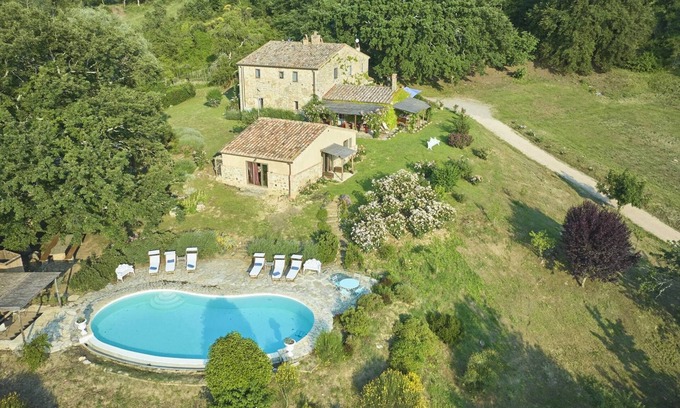 San Casciano dei Bagni Casa | I Caprioli and La Ginestrella in Tuscany country