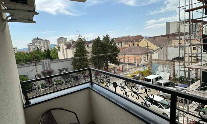 Kragujevac Apartamento | I&I 3 Bedrooms Apartment I