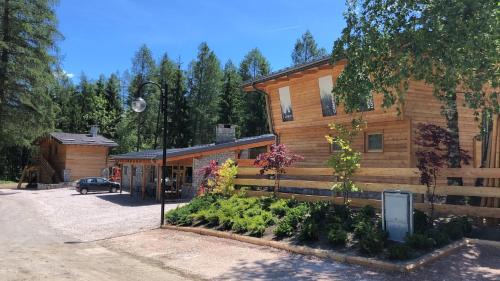 Fucine Otro | I Larici Camping Lodge