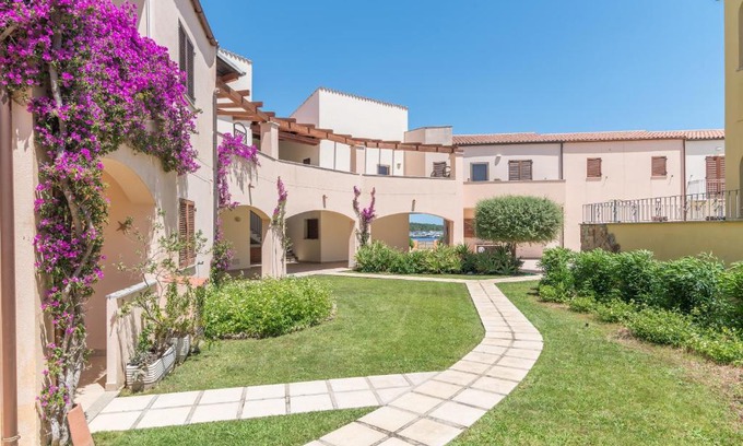 Porto Pozzo Apartamento | I Mirti