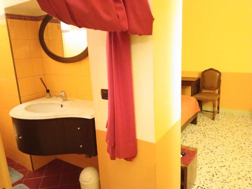 Frassinello Monferrato Cama Y Desayuno | I tre gatti