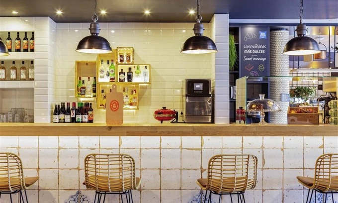 Las Campas y San Claudio Casa | ibis budget Oviedo