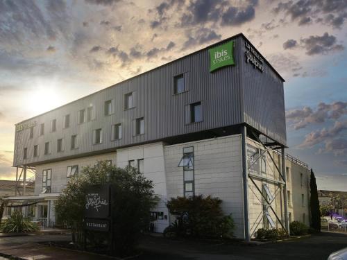 Begles Hotel | ibis Styles Bordeaux Begles Arena