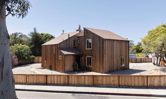 West Mesa Cabaña | Iconic Beach House: Stay at the Love Cottage, Crafted for the Beach Boys 1976