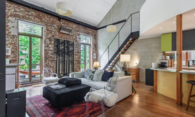 Collingwood North Casa | Iconic MacRobertson Chocolate Factory Conversion