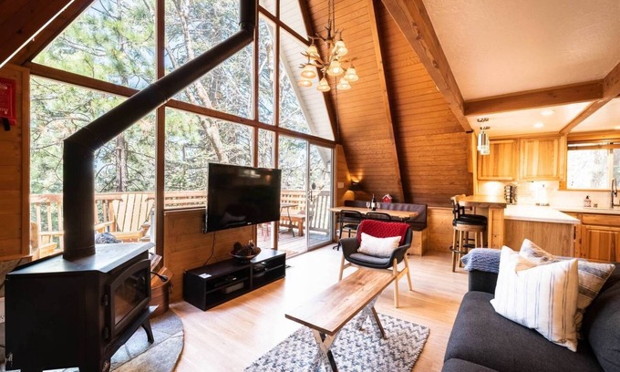 Crest Park Cabina | La mejor cabaña A-FRAME con HotTub / Fire Pit🏖️Lake Pass / Pets ok