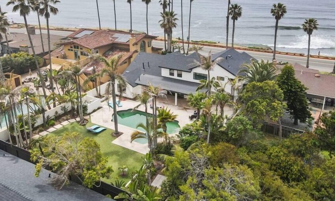 Sunset Cliffs Casa | Iconic Sunset Cliffs Escape!