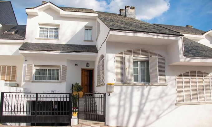 San Martin de Valdeiglesias Chalet De Esquí | Ideal FAMILIAS hasta 15 Personas en San Martín de Valdeiglesias Madrid