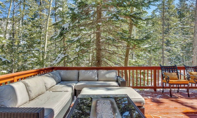 Idaho Springs Cabina | Idaho Springs cabina con jacuzzi en 1/2 Acre!