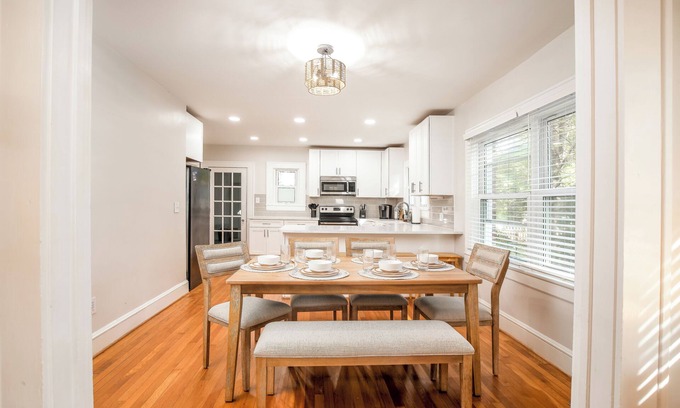 Winston - Salem Casa | Ideal Ardmore Location;Game Room;Hot Tub;BoHo Chic
