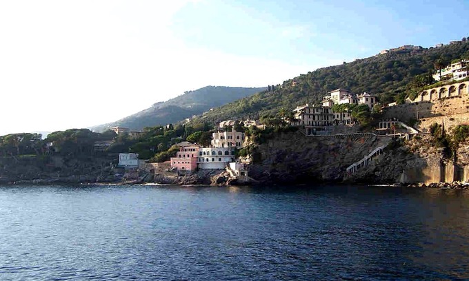 Pieve Ligure Apartamento | Apartamento para 4-5 personas frente al mar, con terraza, jardín y piscina