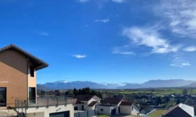 Colombe Casa | Ideal for family BB, pool, lake, mountain views