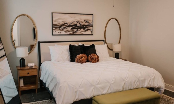Lake Charles Casa | Ideal for Over 30-Day Stay | Fast WiFi | Comfortable