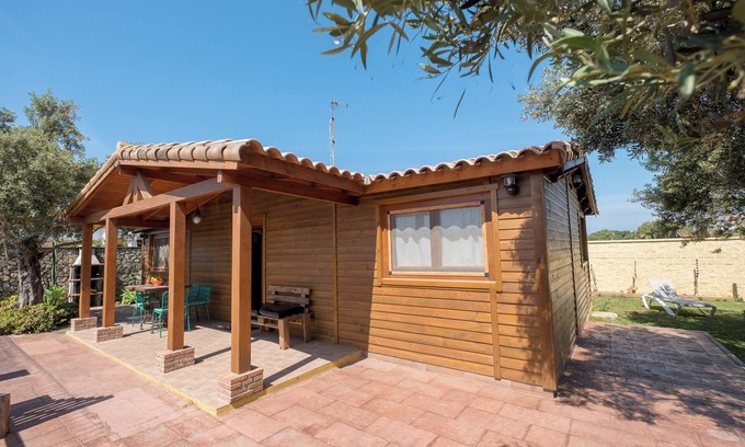 Zahora Casa | Ideal para deportistas y cerca de la playa - Casa de madera Naranjo con piscina compartida