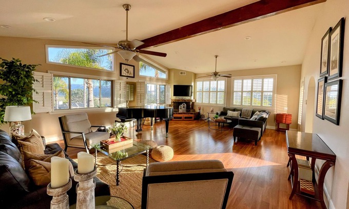 Del Mar Heights Casa | Ideal Location~Amazing Ocean & Sunset Views~Outdoor Living Spaces~Chef’s Kitchen