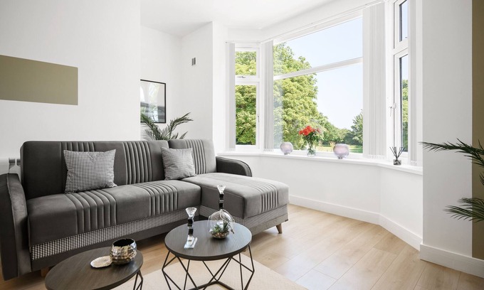 Trafford Apartamento | Ideal Lodgings in Urmston